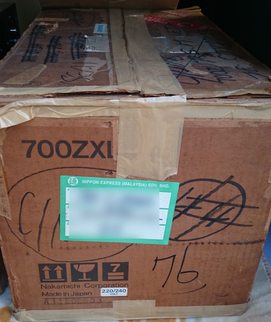 700ZXLの箱
